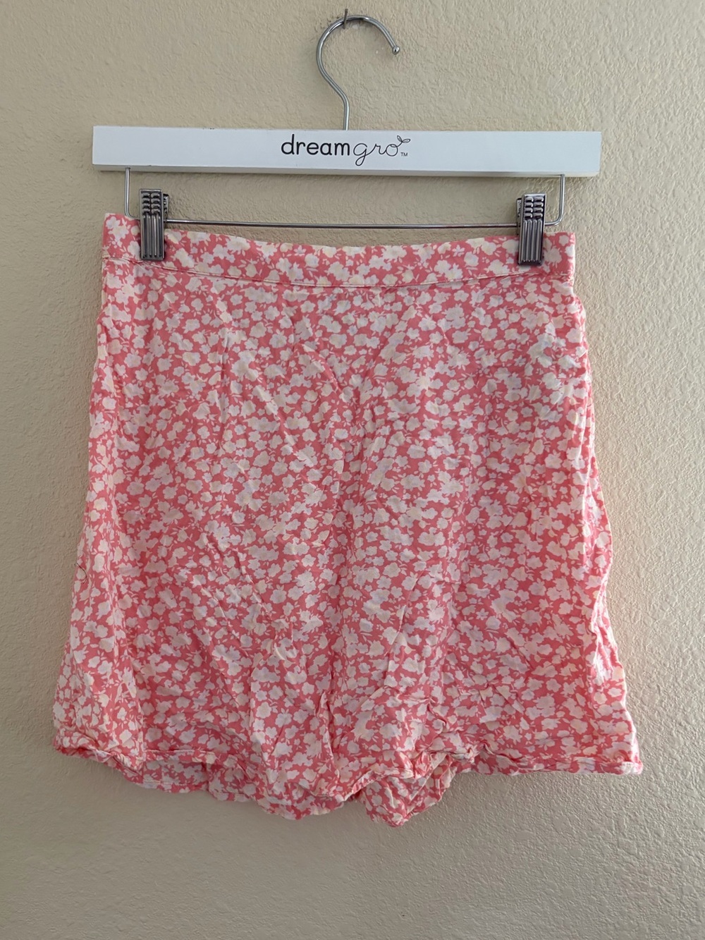Billabong Pink and White Floral Elastic Waist Skirt